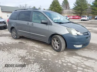 2005 Toyota Sienna XLE with VIN 5TDBA22C75S031873, listed as a IAAI auction lot 41826814 with 202,632 mi miles. Bid and sale history available at carsss.com. Image 1.