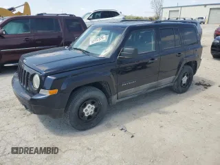 2011 Jeep Patriot Latitude z VIN 1J4NF1GB1BD131753, wystawiony jako Copart lot #52497375 z przebiegiem 183 481 mil mil oraz Szkoda całkowita • Salvage title. Historia ofert i sprzedaży dostępna na DreamBid. Obrazek 1.