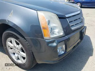 2008 Cadillac SRX RWD z VIN 1GYEE637180205948, wystawiony jako IAAI lot #42487005 z przebiegiem 203 458 mil mil oraz . Historia ofert i sprzedaży dostępna na DreamBid. Obrazek 6.