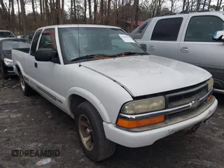 2003 Chevrolet S-10 with VIN 1GCCS19H238227878, listed as a IAAI auction lot 41690169 with 238,823 mi miles and . Bid and sale history available at DreamBid. Image 1.