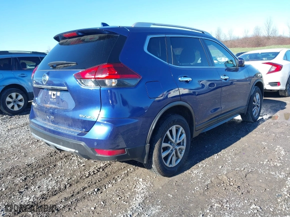 2020 Nissan Rogue SV with VIN JN8AT2MV5LW120542, listed as a IAAI auction lot 40734912 with 60,283 mi miles. Bid and sale history available at carsss.com. Image 4.