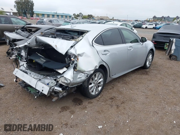 2013 Lexus ES 300h z VIN JTHBW1GG2D2009503, wystawiony jako IAAI lot #42429692 z przebiegiem 265 312 mil mil oraz . Historia ofert i sprzedaży dostępna na DreamBid. Obrazek 4.