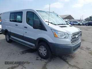 2015 Ford Transit Cargo z VIN 1FTNR1ZM6FKA34917, wystawiony jako IAAI lot #42355969 z przebiegiem 89 500 mil mil oraz . Historia ofert i sprzedaży dostępna na DreamBid. Obrazek 1.
