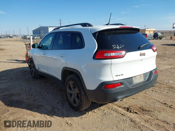 2016 Jeep Cherokee Latitude z VIN 1C4PJMCS0GW277030, wystawiony jako IAAI lot #40807423 z przebiegiem 189 503 mil mil oraz . Historia ofert i sprzedaży dostępna na DreamBid. Obrazek 3.