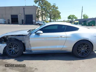 2019 Ford Mustang EcoBoost с VIN 1FA6P8TH8K5194620, выставлен на аукционе IAAI как лот 42162362 с пробегом 29 121 миль миль и . История ставок и продаж доступна на DreamBid. Изображение 15.