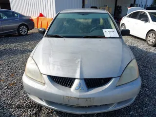 2005 Mitsubishi Lancer ES z VIN JA3AJ26E35U028910, wystawiony jako IAAI lot #42329182 z przebiegiem 159 803 mil mil oraz . Historia ofert i sprzedaży dostępna na DreamBid. Obrazek 6.