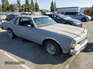 1979 Chevrolet Caprice z VIN 1N47L9C124570, wystawiony jako Copart lot #48075605 z przebiegiem 7219 mil mil oraz Tytuł czysty. Historia ofert i sprzedaży dostępna na DreamBid. Obrazek 4.