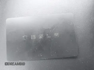 2021 Tesla Model Y Long Range z VIN 5YJYGDEE6MF070068, wystawiony jako IAAI lot #42224634 z przebiegiem 33 850 mil mil oraz . Historia ofert i sprzedaży dostępna na DreamBid. Obrazek 11.
