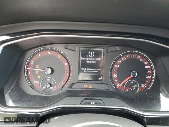 2020 Volkswagen Jetta SEL z VIN 3VWEB7BU8LM022755, wystawiony jako Copart lot #57649805 z przebiegiem 197 576 mil mil oraz Czysty tytuł • Clean title. Historia ofert i sprzedaży dostępna na DreamBid. Obrazek 9.