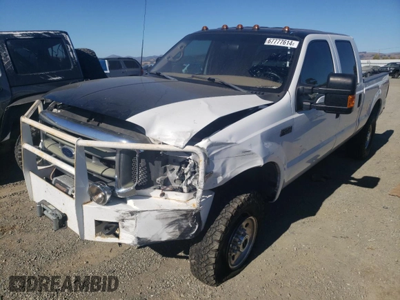 1999 Ford Super Duty F-250 XL with VIN 1FTNW21FXXEC06071, listed as a Copart auction lot 67777614 with 204,661 mi miles and Salvage Title. Bid and sale history available at carsss.com. Image 1.