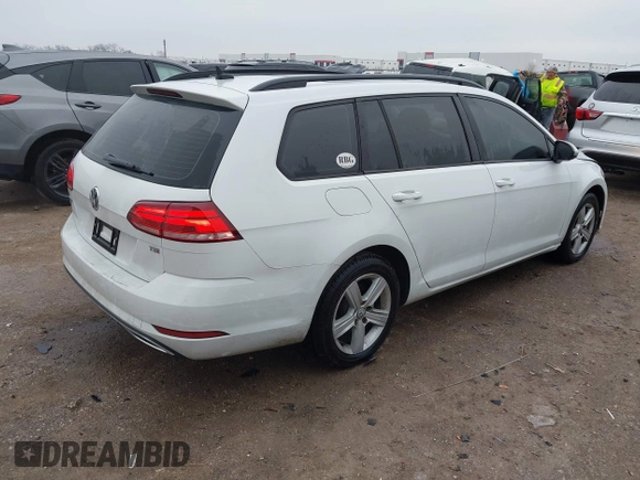2018 Volkswagen Golf SportWagen S with VIN 3VWD17AU2JM761651, listed as a IAAI auction lot 41598726 with 125,244 mi miles. Bid and sale history available at carsss.com. Image 4.
