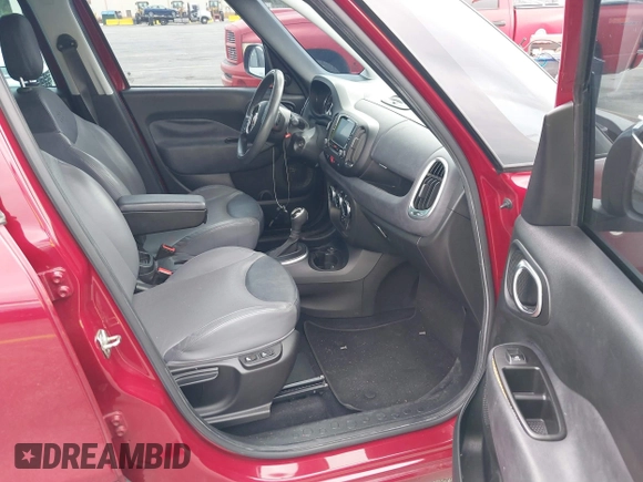 2014 FIAT 500L Lounge with VIN ZFBCFACH1EZ008603, listed as a IAAI auction lot 41583042 with 92,209 mi miles and . Bid and sale history available at DreamBid. Image 5.
