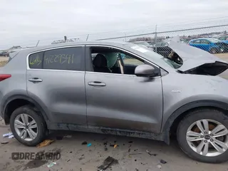 2018 Kia Sportage LX with VIN KNDPMCAC7J7366379, listed as a IAAI auction lot 41229341 with Not Provided miles. Bid and sale history available at carsss.com. Image 13.