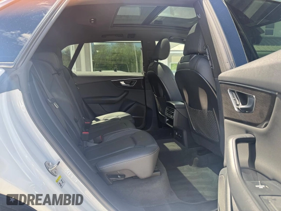 2019 Audi Q8 Premium Plus z VIN WA1BVAF15KD028897, wystawiony jako Copart lot #58662265 z przebiegiem 108 105 mil mil oraz Tytuł czysty. Historia ofert i sprzedaży dostępna na DreamBid. Obrazek 6.