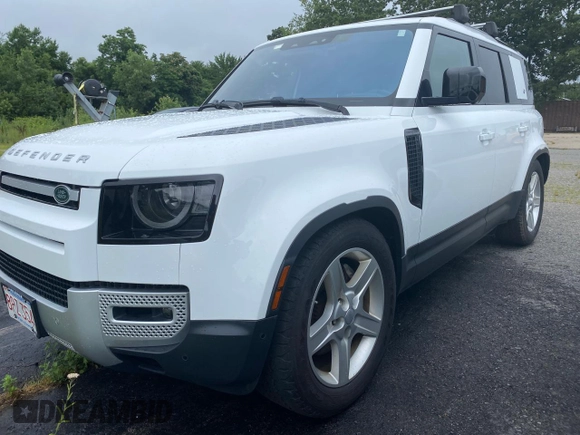 2020 Land Rover Defender SE z VIN SALEP7EU8L2018785, wystawiony jako Copart lot #64399995 z przebiegiem 99 999 mil mil oraz Czysty tytuł • Clean title. Historia ofert i sprzedaży dostępna na DreamBid. Obrazek 2.