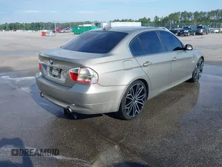 2008 BMW 3 Series 335xi z VIN WBAVD535X8A284478, wystawiony jako IAAI lot #42234123 z przebiegiem 225 165 mil mil oraz . Historia ofert i sprzedaży dostępna na DreamBid. Obrazek 4.