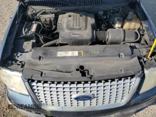 2004 Ford Expedition XLT with VIN 1FMPU16W34LB56716, listed as a Copart auction lot 42240145 with 252,264 mi miles and Clean Title. Bid and sale history available at carsss.com. Image 12.