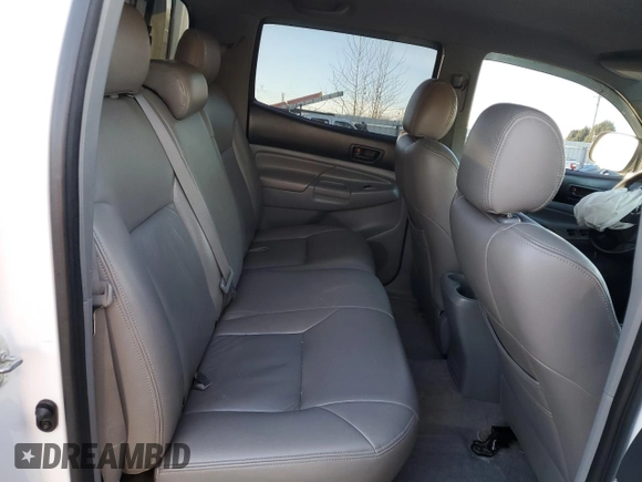 2005 Toyota Tacoma z VIN 5TEMU52N15Z050084, wystawiony jako Copart lot #89392445 z przebiegiem 158 752 mil mil oraz Szkoda całkowita • Salvage title. Historia ofert i sprzedaży dostępna na DreamBid. Obrazek 10.
