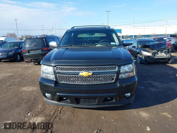 2012 Chevrolet Avalanche LTZ with VIN 3GNTKGE78CG152542, listed as a IAAI auction lot 42033673 with 177,870 mi miles. Bid and sale history available at carsss.com. Image 11.