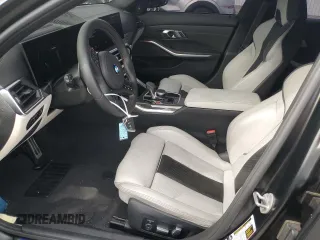 2024 BMW M3 Competition xDrive z VIN WBS43AY04RFT37132, wystawiony jako Copart lot #47122355 z przebiegiem 12 976 mil mil oraz Szkody całkowita. Historia ofert i sprzedaży dostępna na DreamBid. Obrazek 7.