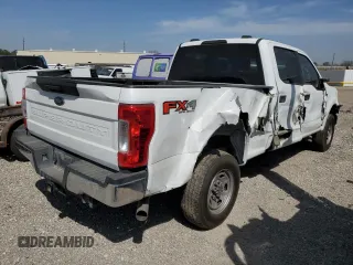2022 Ford F-250 XL z VIN 1FT7W2B6XNEG40026, wystawiony jako Copart lot #48068985 z przebiegiem 106 797 mil mil oraz Szkoda całkowita • Salvage title. Historia ofert i sprzedaży dostępna na DreamBid. Obrazek 3.