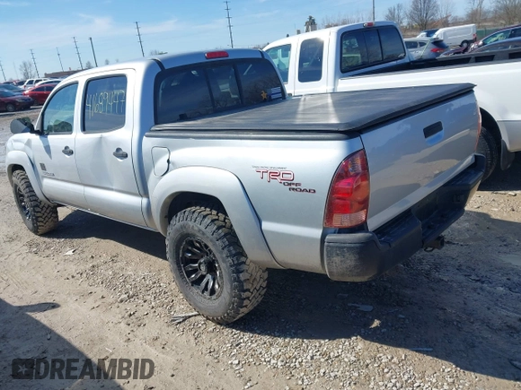 2006 Toyota Tacoma z VIN 5TELU42N56Z232703, wystawiony jako IAAI lot #41689447 z przebiegiem 171 801 mil mil oraz . Historia ofert i sprzedaży dostępna na DreamBid. Obrazek 3.