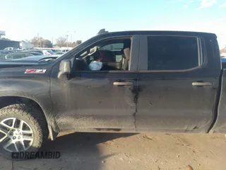 2020 Chevrolet Silverado 1500 Custom Trail Boss with VIN 1GCPYCEF5LZ122181, listed as a IAAI auction lot 41359648 with 138,028 mi miles and . Bid and sale history available at DreamBid. Image 14.