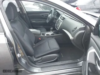 2017 Nissan Altima 2.5 SR with VIN 1N4AL3AP3HC175674, listed as a IAAI auction lot 41833588 with 76,793 mi miles. Bid and sale history available at carsss.com. Image 5.