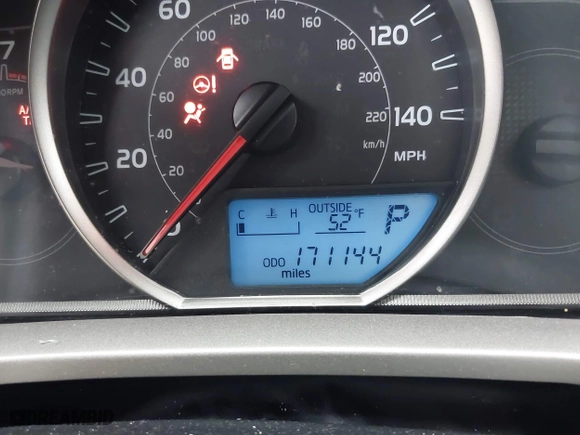 2015 Toyota RAV4 XLE with VIN 2T3RFREV9FW332635, listed as a IAAI auction lot 41899021 with 171,144 mi miles. Bid and sale history available at carsss.com. Image 7.