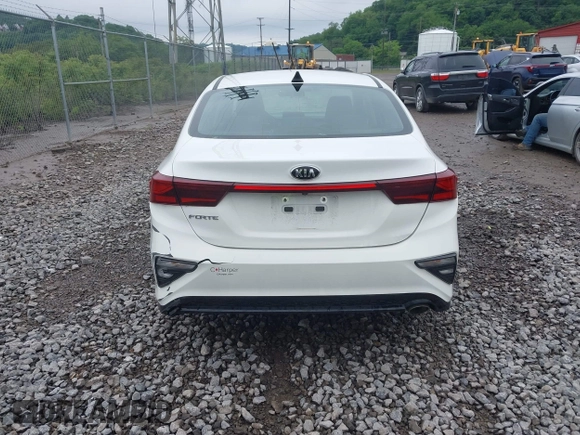 2020 Kia Forte LXS z VIN 3KPF24AD3LE194032, wystawiony jako IAAI lot #42273724 z przebiegiem 36 037 mil mil oraz . Historia ofert i sprzedaży dostępna na DreamBid. Obrazek 16.