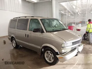 2004 Chevrolet Astro with VIN 1GNEL19X04B105416, listed as a IAAI auction lot 41577087 with 87,340 mi miles. Bid and sale history available at carsss.com. Image 1.