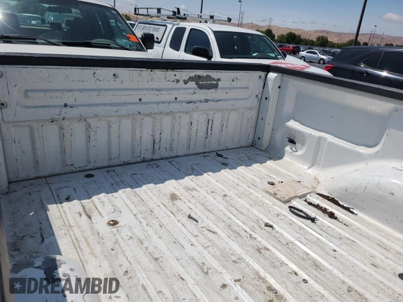 2013 Ford F-150 XL z VIN 1FTEX1EM6DFC50056, wystawiony jako IAAI lot #42338234 z przebiegiem 199 230 mil mil oraz . Historia ofert i sprzedaży dostępna na DreamBid. Obrazek 1.