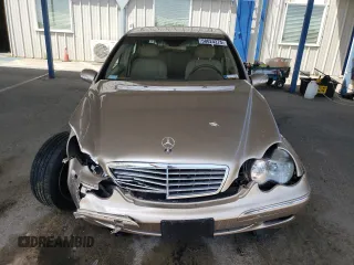 2002 Mercedes-Benz C 230/260/280/320 z VIN WDBRF61J12F232217, wystawiony jako Copart lot #58624275 z przebiegiem 90 495 mil mil oraz Szkoda całkowita • Salvage title. Historia ofert i sprzedaży dostępna na DreamBid. Obrazek 5.