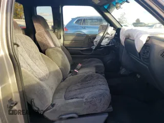 2002 GMC Sonoma SLS with VIN 1GTCS195X28182192, listed as a Copart auction lot 79810694 with 202,368 mi miles and Salvage Title. Bid and sale history available at carsss.com. Image 10.