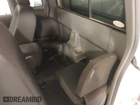 2010 Ford Ranger XLT with VIN 1FTLR4FE4APA76083, listed as a IAAI auction lot 39763204 with 180,324 mi miles and . Bid and sale history available at DreamBid. Image 8.