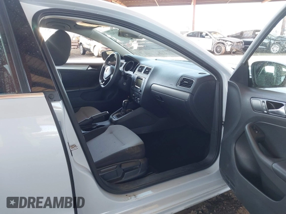 2017 Volkswagen Jetta S with VIN 3VW2B7AJ9HM317252, listed as a IAAI auction lot 42565921 with 89,437 mi miles and . Bid and sale history available at DreamBid. Image 5.