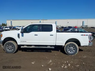 2019 Ford Super Duty F-250 SRW XL with VIN 1FT7W2BT8KEC85181, listed as a IAAI auction lot 41744429 with 165,247 mi miles. Bid and sale history available at carsss.com. Image 14.
