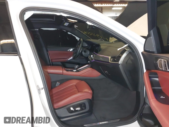 2022 BMW X6 M50i z VIN 5UXCY8C05N9J18577, wystawiony jako IAAI lot #41982042 z przebiegiem 64 155 mil mil oraz . Historia ofert i sprzedaży dostępna na DreamBid. Obrazek 5.