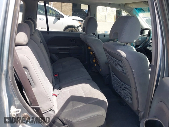 2007 Honda Pilot EX with VIN 2HKYF18447H520522, listed as a IAAI auction lot 42018937 with 128,401 mi miles. Bid and sale history available at carsss.com. Image 8.