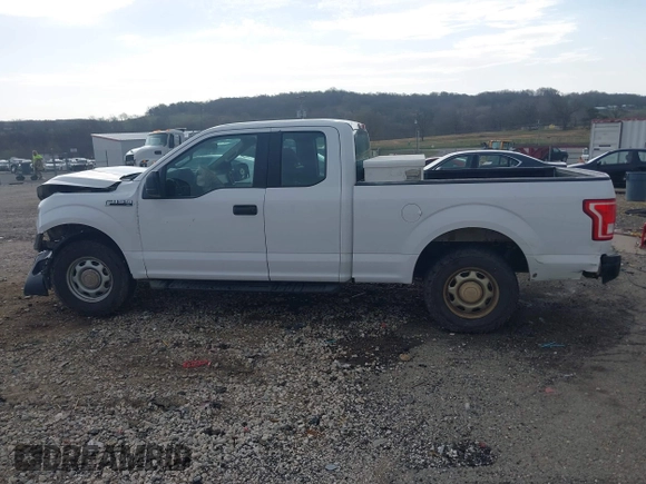 2015 Ford F-150 XL with VIN 1FTEX1CFXFKD91856, listed as a IAAI auction lot 41804968 with 224,033 mi miles. Bid and sale history available at carsss.com. Image 15.