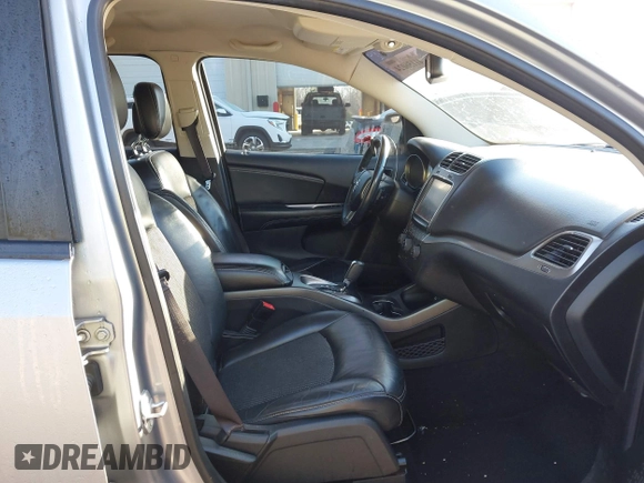 2016 Dodge Journey Crossroad Plus z VIN 3C4PDCGB3GT194838, wystawiony jako IAAI lot #41156024 z przebiegiem 146 161 mil mil oraz . Historia ofert i sprzedaży dostępna na DreamBid. Obrazek 5.