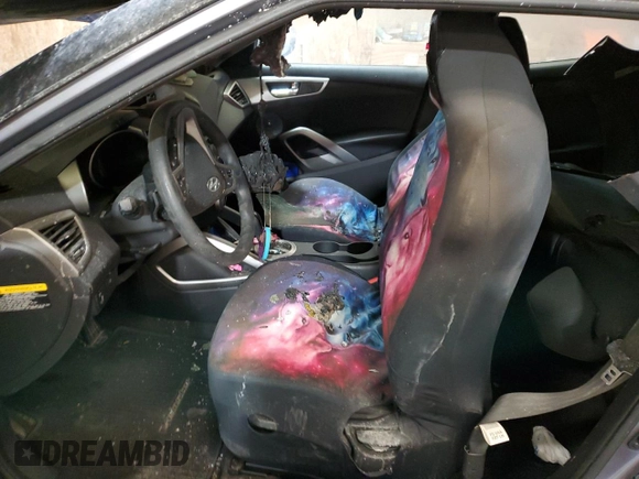 2013 Hyundai Veloster w/Black Int с VIN KMHTC6AD7DU162534, выставлен на аукционе Copart как лот 54061425 с пробегом Не указан миль и Списание • Salvage title. История ставок и продаж доступна на DreamBid. Изображение 7.