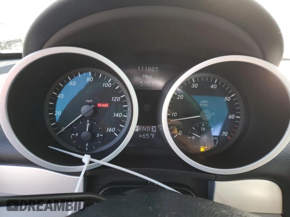 2008 Mercedes-Benz SLK-Class 3.0L with VIN WDBWK54F08F187697, listed as a Copart auction lot 47500965 with 111,885 mi miles and Salvage Title. Bid and sale history available at carsss.com. Image 9.