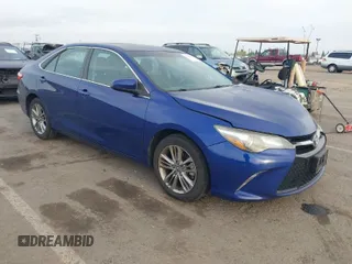 2015 Toyota Camry XLE with VIN 4T1BF1FK3FU938285, listed as a IAAI auction lot 42055997 with 140,636 mi miles. Bid and sale history available at carsss.com. Image 1.