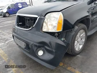 2007 GMC Yukon SLT with VIN 1GKFC13J77R186481, listed as a IAAI auction lot 41923608 with 1 mi miles. Bid and sale history available at carsss.com. Image 6.