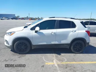 2022 Chevrolet Trax LT with VIN KL7CJLSM9NB561981, listed as a IAAI auction lot 41749672 with 18,993 mi miles. Bid and sale history available at carsss.com. Image 14.