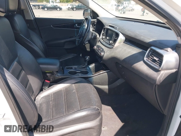2017 Kia Sorento EX with VIN 5XYPHDA1XHG277668, listed as a IAAI auction lot 42178919 with 118,189 mi miles and . Bid and sale history available at carsss.com. Image 5.