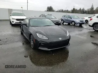 2024 Toyota 86 z VIN JF1ZNBB11R9756851, wystawiony jako Copart lot #85605944 z przebiegiem 3 935 mil mil oraz Szkoda całkowita • Salvage title. Historia ofert i sprzedaży dostępna na DreamBid. Obrazek 10.