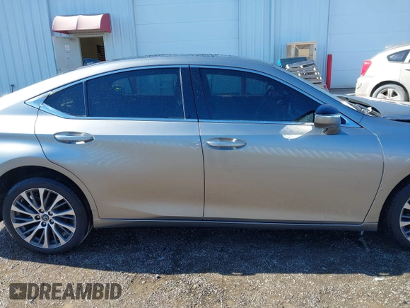 2021 Lexus ES with VIN 58ADZ1B12MU107749, listed as a IAAI auction lot 41543415 with 48,134 mi miles. Bid and sale history available at carsss.com. Image 13.