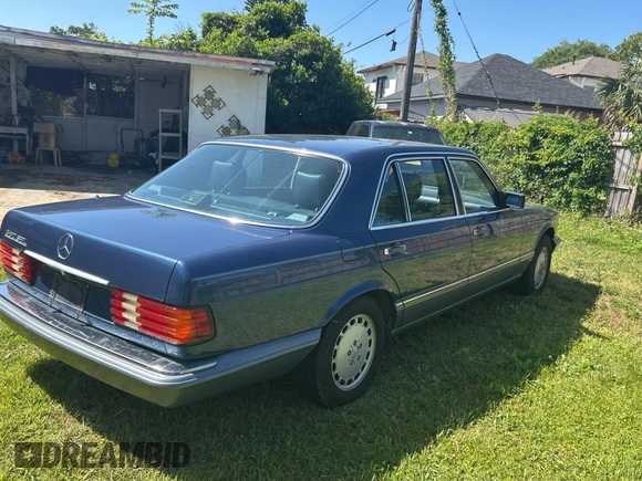 1988 Mercedes-Benz 560 with VIN WDBCA39D0JA421504, listed as a Copart auction lot 52342525 with 82,277 mi miles and Clean Title. Bid and sale history available at DreamBid. Image 4.
